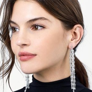 Lovely BaubleBar Dangly Earrings